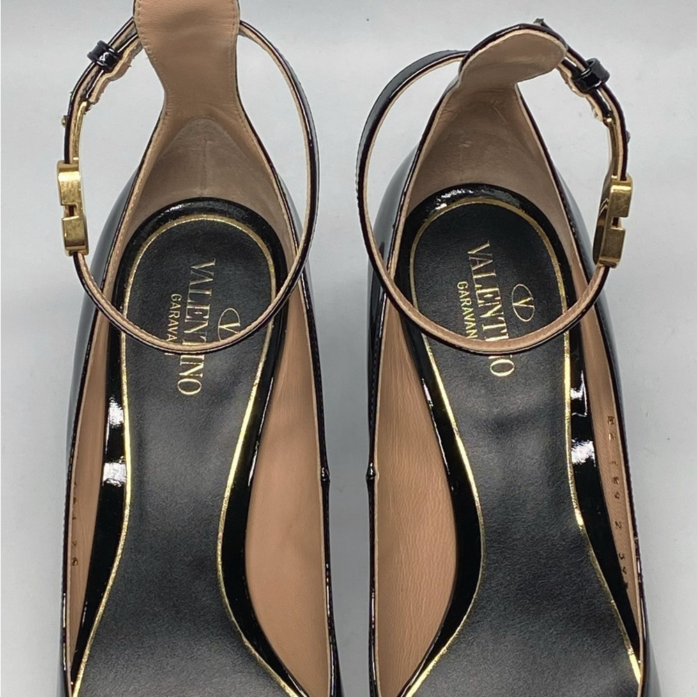 Valentino Garavani Patent Leather Ankle Strap Pumps size 39.5 - Picture 4 of 13